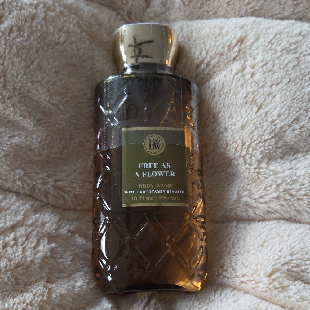 Bath & Body Works Free As A Flower Body Wash - Gold and Brown